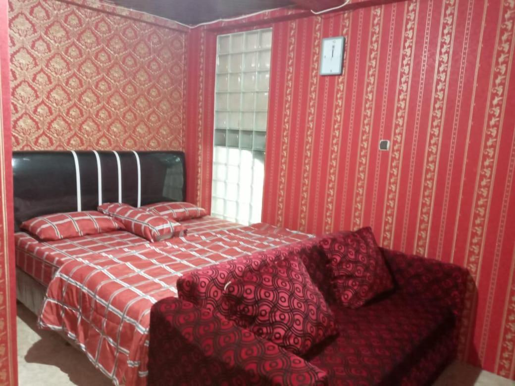 Mayestik Guest House Syariah Джакарта Екстер'єр фото