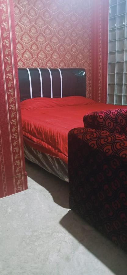Mayestik Guest House Syariah Джакарта Екстер'єр фото