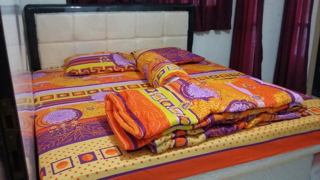 Mayestik Guest House Syariah Джакарта Екстер'єр фото